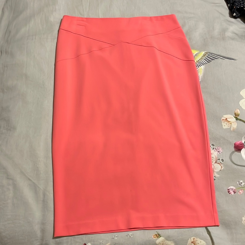 New York and company. Salmon pencil skirt. Size 6